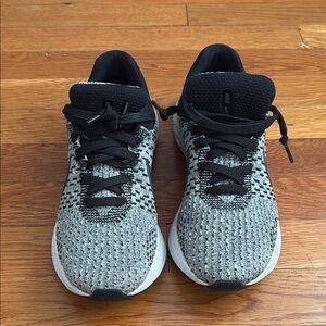 Nike Black and Gray Knit Running Shoes